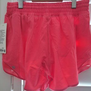 Brand New Lululemon Hotty Hot High-Rise Lined Short 4" NWT Lip Gloss